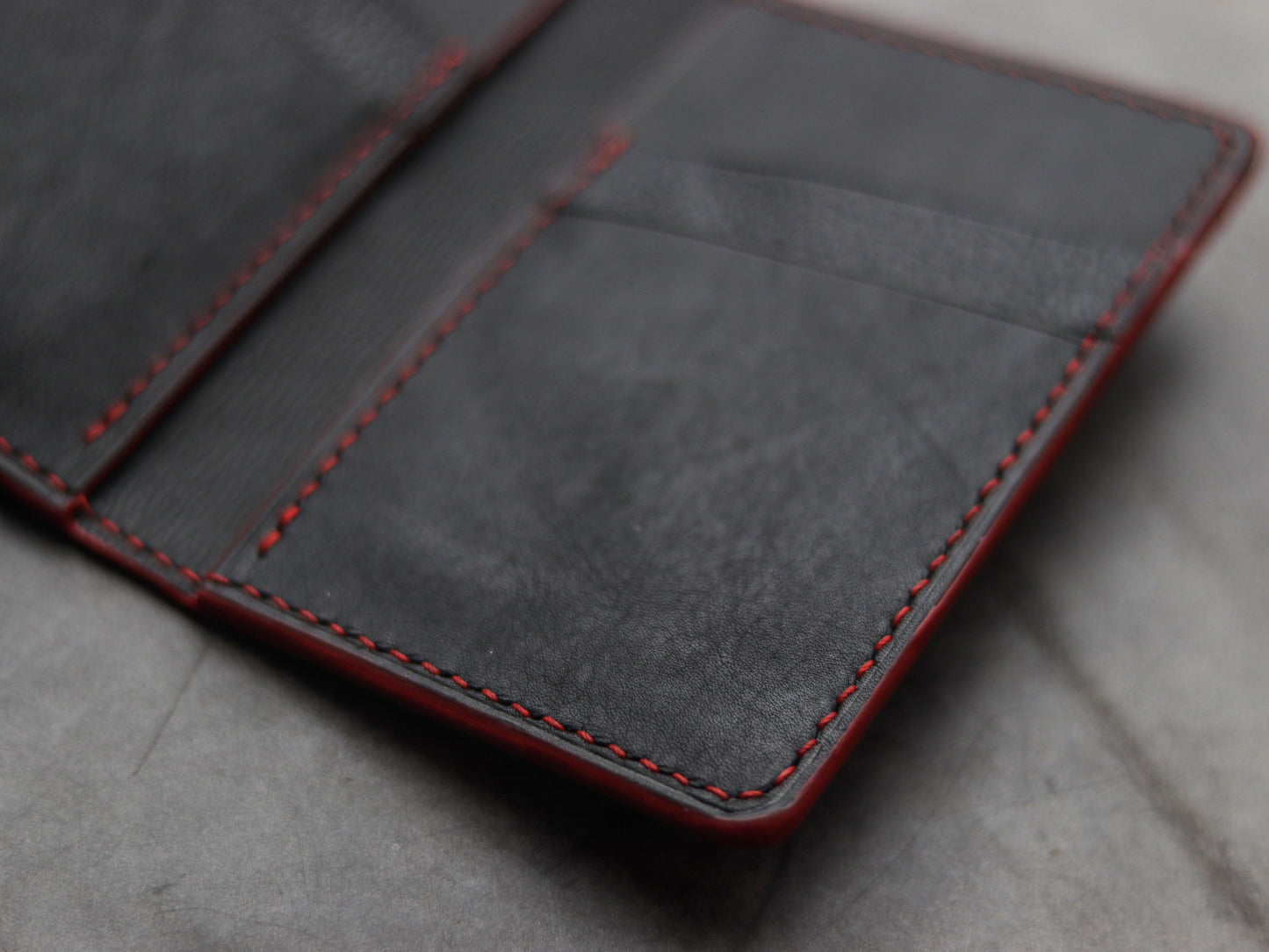 ARTEMUS - BIFOLD WALLET VENETIAN RED PYTHON SKIN