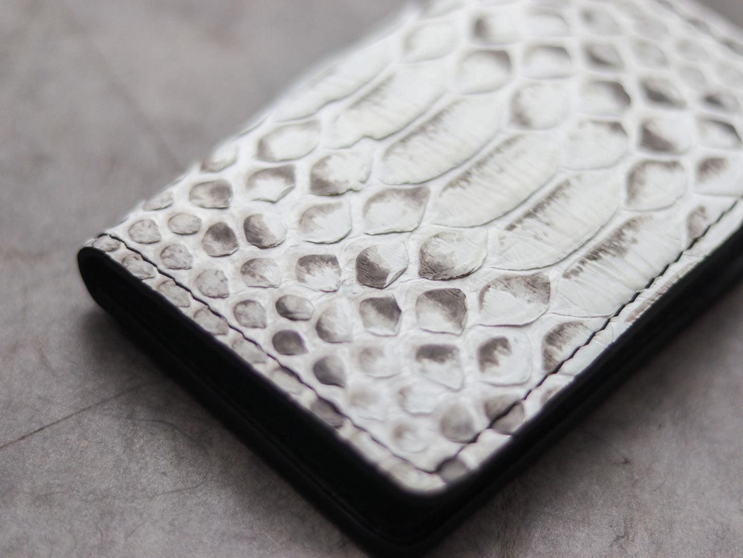 ARTEMUS - BIFOLD WALLET NATURAL PYTHON SKIN