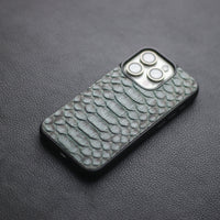 IRIDIUM GRAY PYTHON SKIN PHONE CASE (CENTER SCALES)