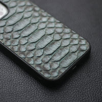 IRIDIUM GRAY PYTHON SKIN PHONE CASE (CENTER SCALES)