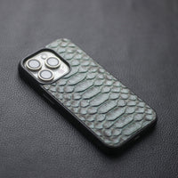 IRIDIUM GRAY PYTHON SKIN PHONE CASE (CENTER SCALES)