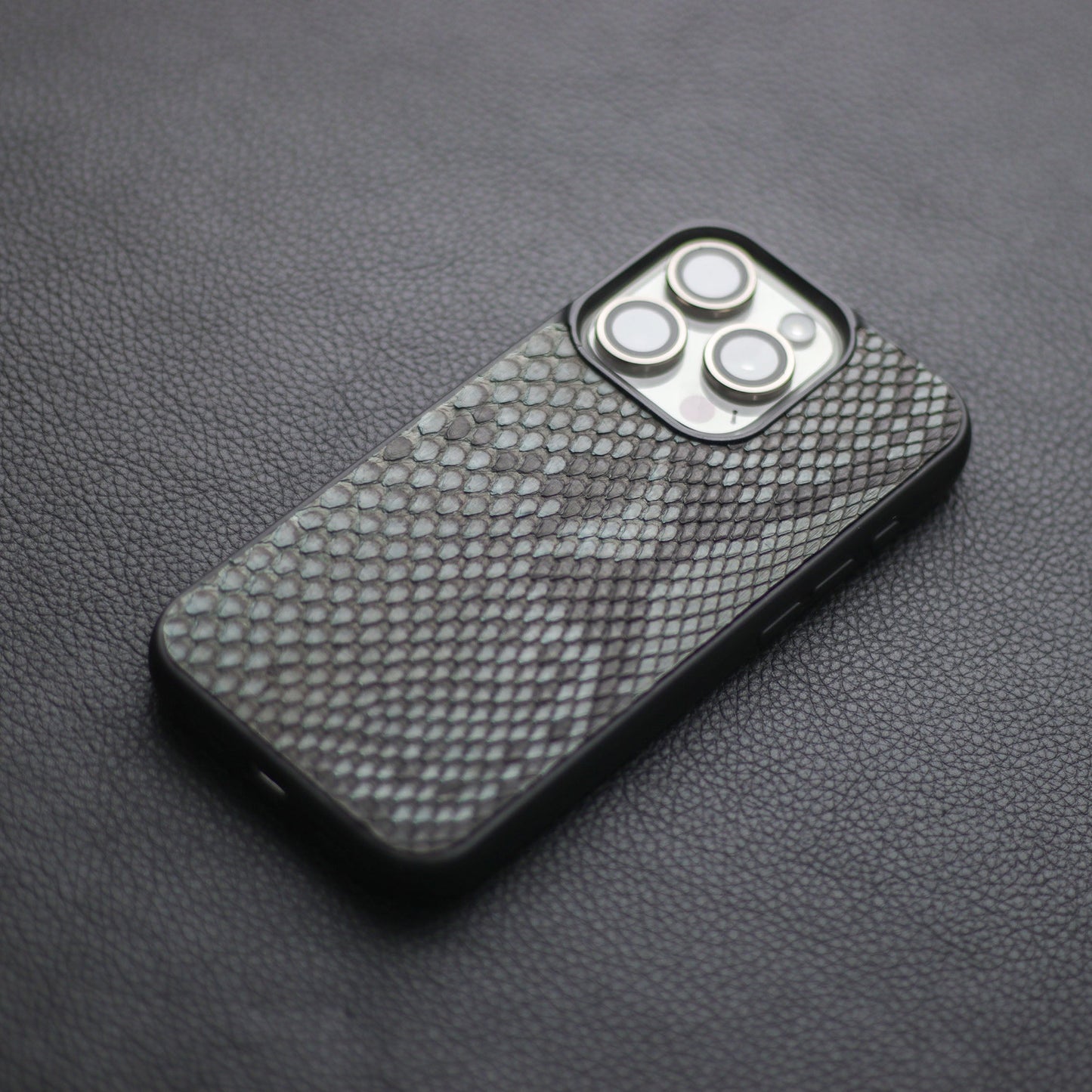 IRIDIUM GRAY PYTHON SKIN PHONE CASE