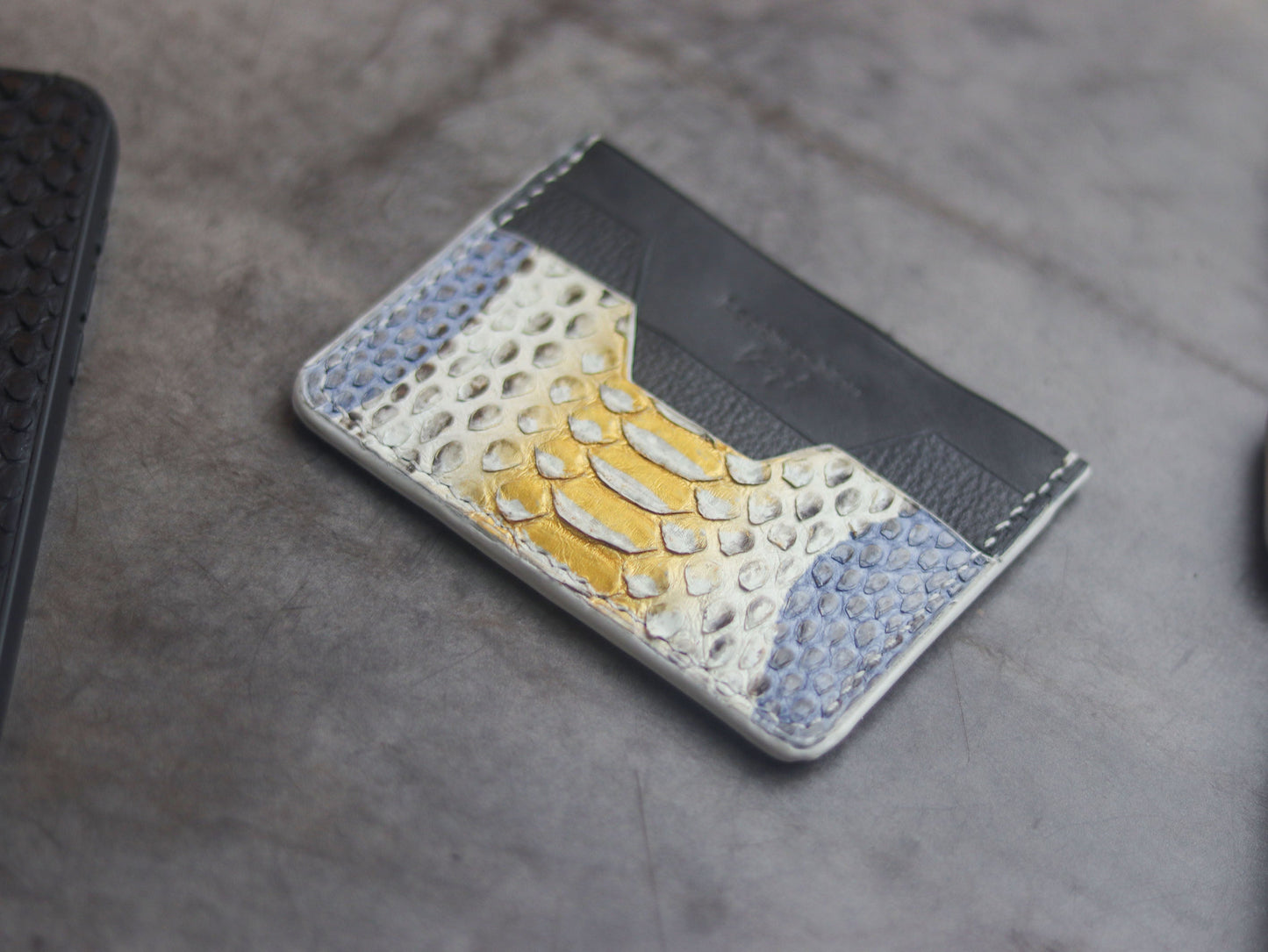 AUGUSTUS - MINIMAL WALLET RAINBOW PYTHON SKIN