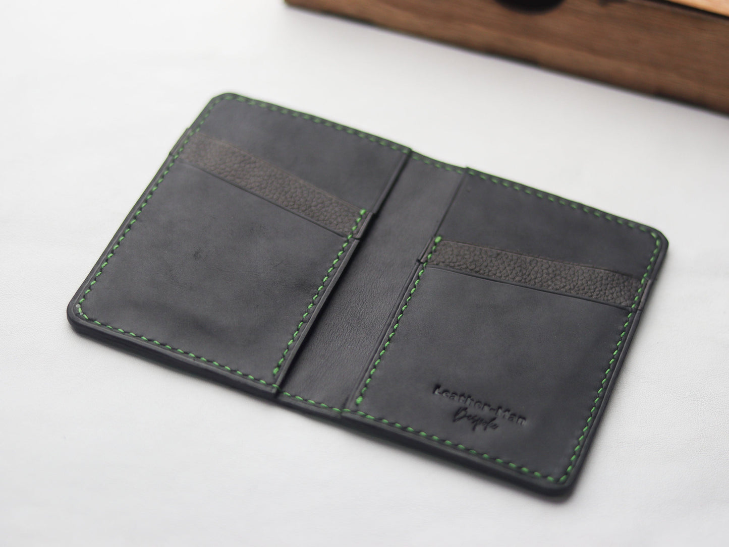 ARTEMUS - BIFOLD CARD WALLET PARAKEET GREEN OSTRICH SKIN