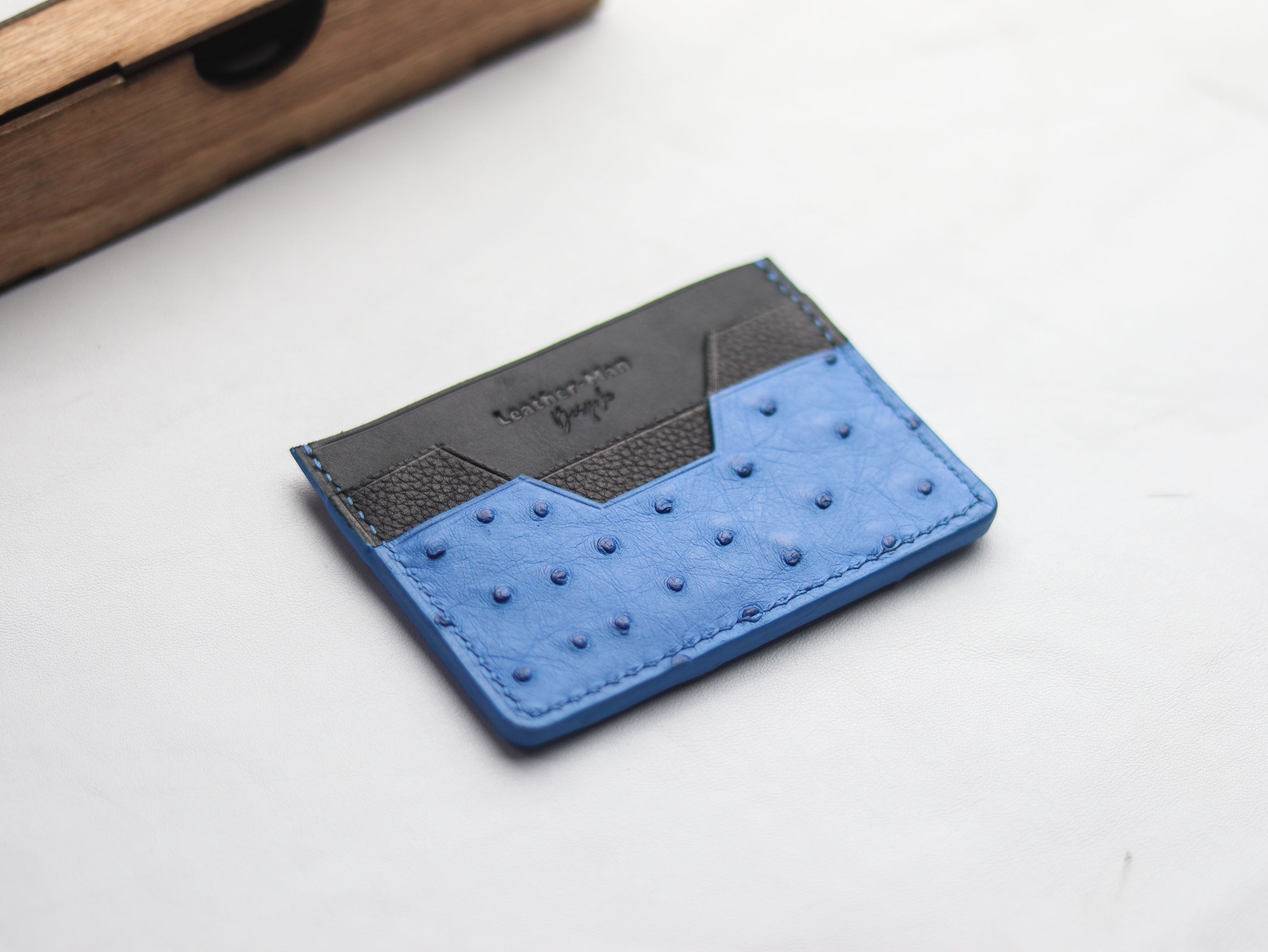 AUGUSTUS - MINIMAL WALLET AZURE BLUE OSTRICH SKIN