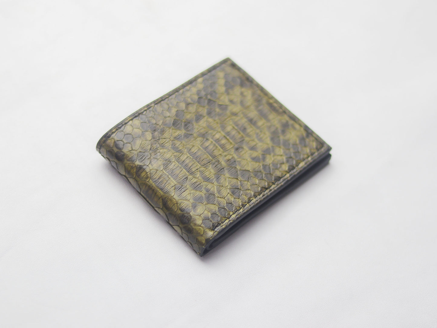 WYNTON - BIFOLD WALLET JUNIPER GREEN PYTHON SKIN